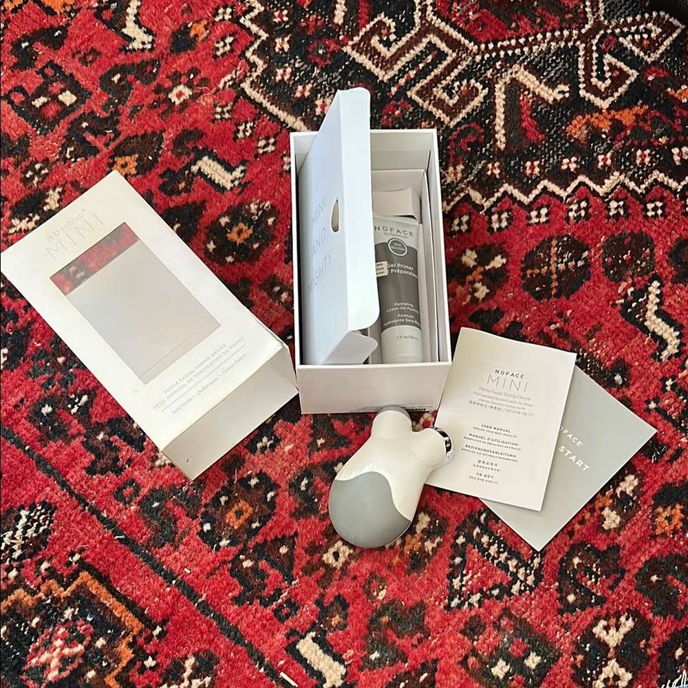 NuFace Mini Toning Device - White and Gray